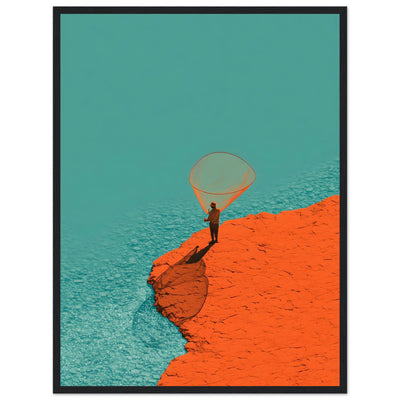 Minimalistisches Poster eines Fischers mit einem großen orangefarbenen Netz vor dunklem Hintergrund. Minimalistisches Interior.
Poster im schwarzen Holzrahmen.